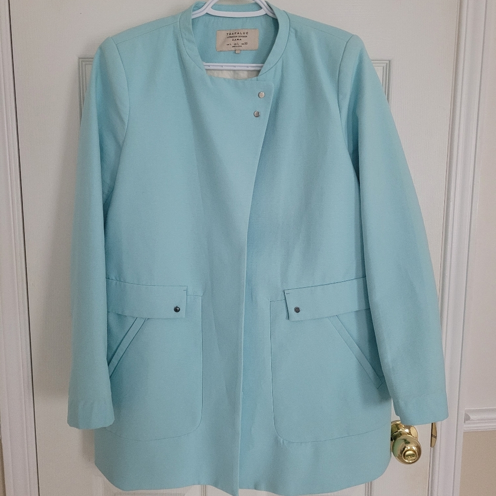 Unique turquoise - Picture 2 of 4